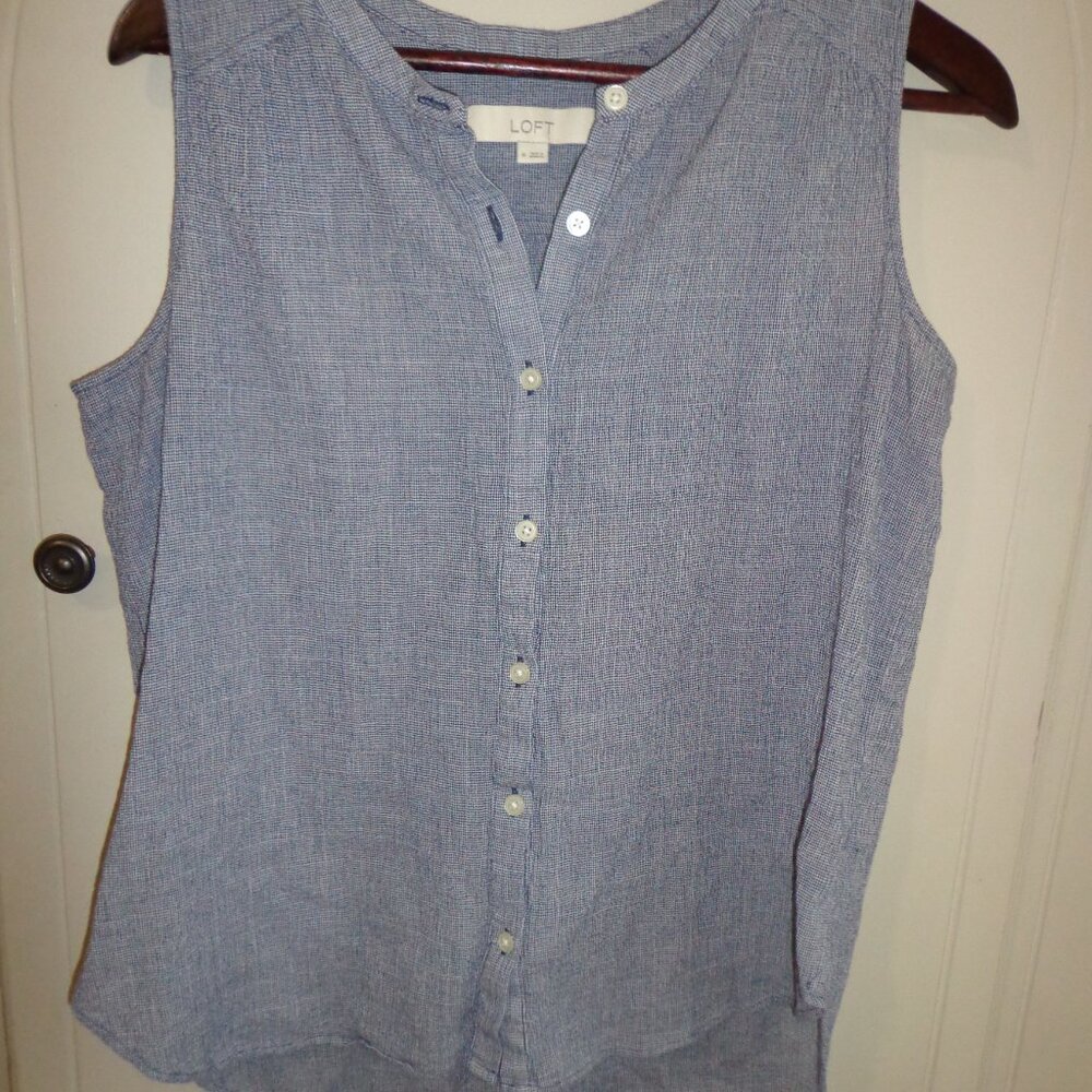 NWOT LOFT Sleeveless Hi-Lo Button Down Top M Denim/White Stand Scoop Neck